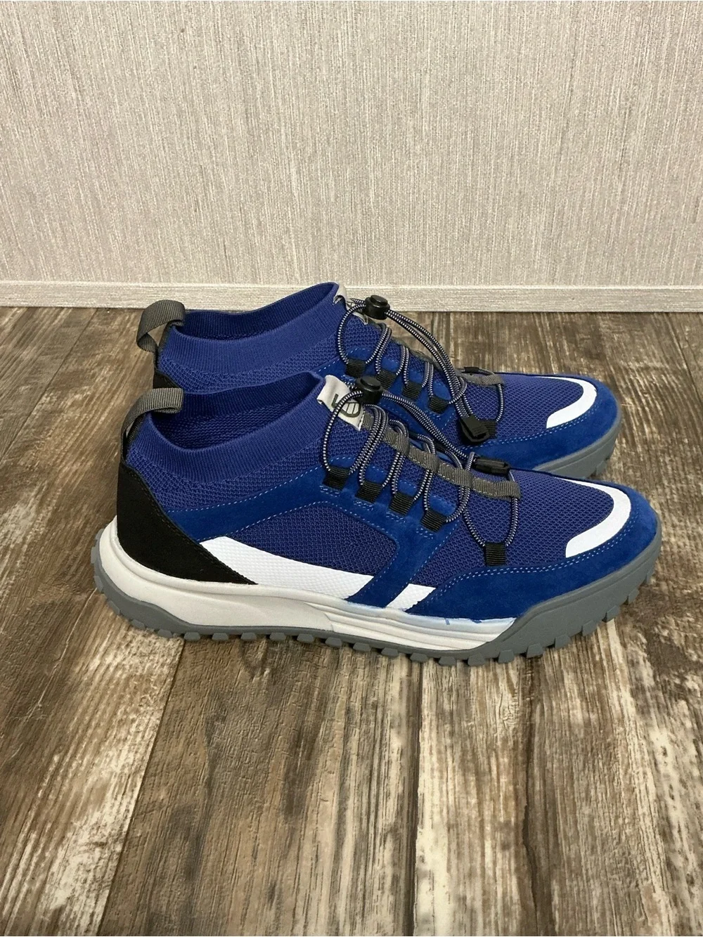 Hybrid Green Label Men's Blue Mesh & Suede Trail Sneaker Size 9